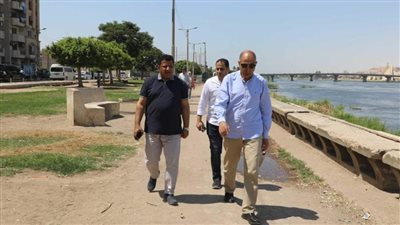 لتوفير متنفس حضاري.. تطهير منطقة كورنيش النيل جنوب المنيا وتطوير خدماتها