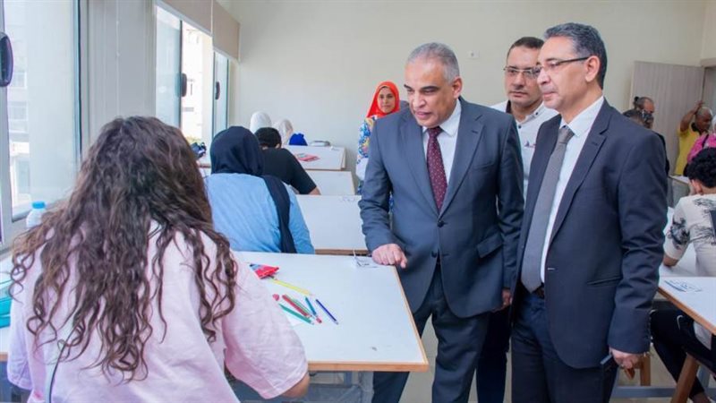 رئيس جامعة طنطا يتفقد