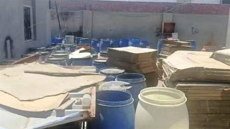 ضبط مخللات فاسدة