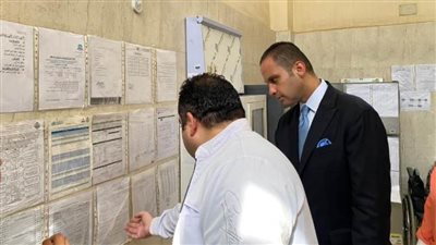 نائب وزير الصحة يتفقد مركز طبي التجمع الخامس في جولة مفاجئة