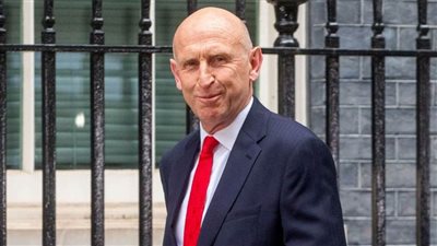 وزير الدفاع البريطاني يستبعد الدفع بالجيش للسيطرة على الاضطرابات الأمنية في البلاد