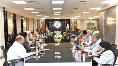 وزير الإنتاج يستعرض جهود الوزارة لدعم مجال الصناعة وخطط التطوير