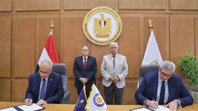 بروتوكول تعاون بين هيئة الدواء والأعلى للجامعات لبدء تنفيذ سنة الامتياز للصيادلة