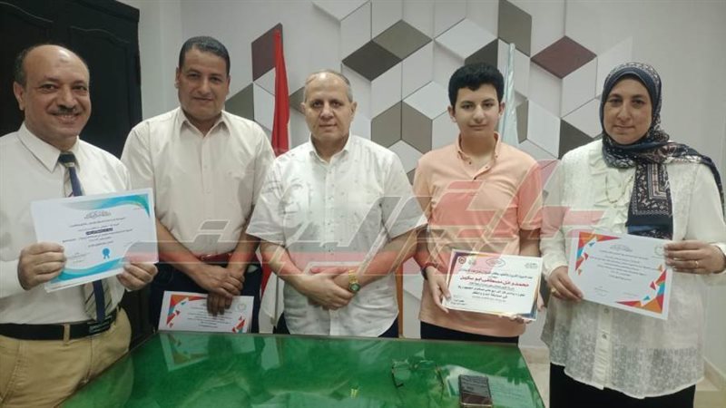 خلال التكريم