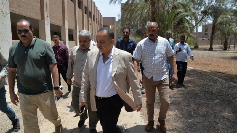 جانب من جولة المحافظ