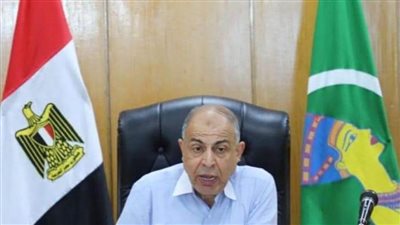 محافظ المنيا يبحث مع أعضاء مجلس النواب مشكلات الدوائر لرفع مستوى الخدمات