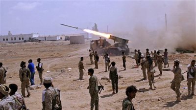 مقتل عنصر حوثي وإصابة آخرين في تدريبات عسكرية وسط اليمن