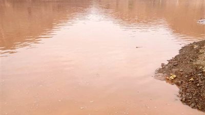 محافظ أسوان.. جهود لاحتواء تداعيات الأمطار الغزيرة والسيول 