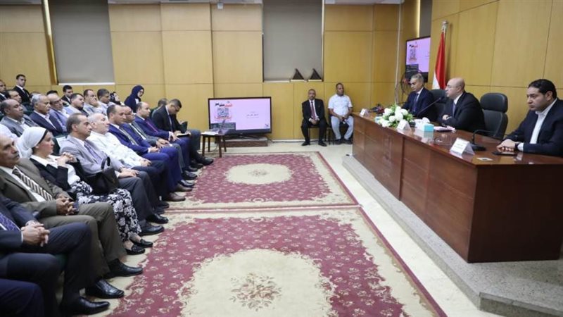 اجتماع محافظ بنى