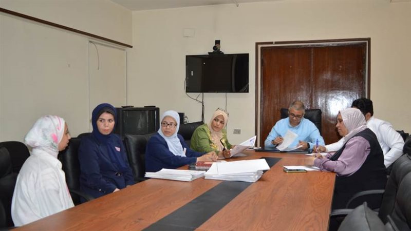 مقابلة الطلاب