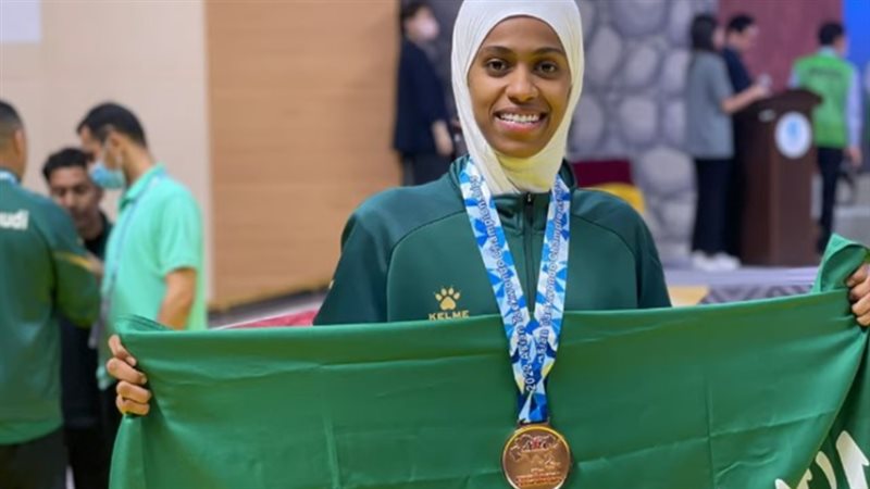 دنيا أبو طالب