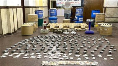 ضبط عنصر إجرامي يعيد تدوير العقاقير المخدرة بالإسكندرية 