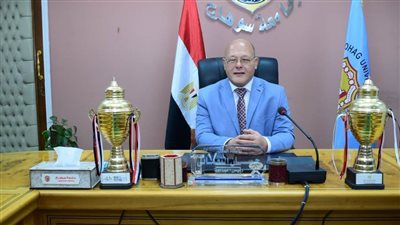 رئيس جامعة سوهاج يهنئ أعضاء هيئة التدريس الحاصلين على جوائز الدولة التشجيعية والهيئات والأفراد لعام 2023