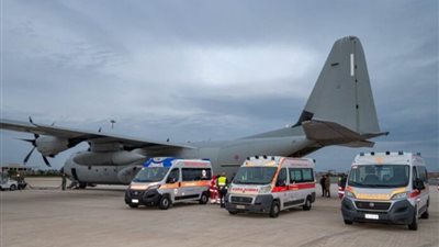 وصول 16 طفلاً فلسطينيًا إلى روما لتلقي العلاج.. ووزير خارجية إيطاليا يشكر مصر