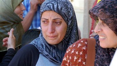 الجارديان: الشعب اللبناني يخزن المواد الغذائية تحسبا لنشوب حرب مع إسرائيل