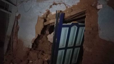 انهيار منزل من طابقين بكوم أمبو بأسوان