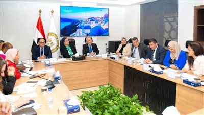 وزيرة البيئة تفتتح الاجتماع الأول للجنة السياسات البيئية والمناخية