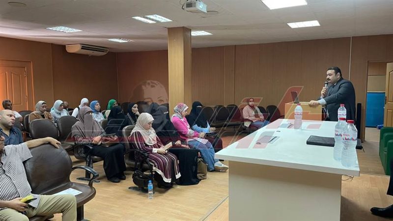 خلال المحاضرة