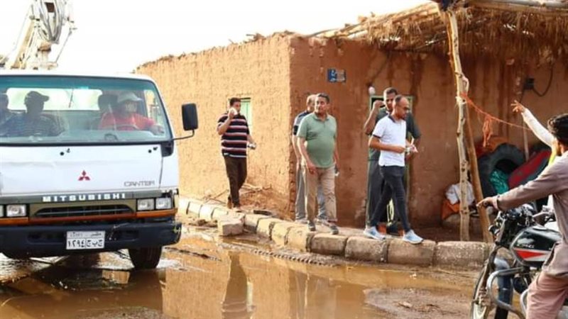 امطار وسيول علي قري