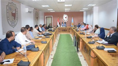 جامعة سوهاج تناقش استكمال الاستعدادات للعام الدراسي الجديد
