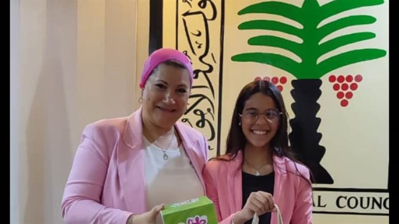 السنباطي مع الطفلة