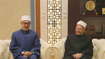 في مشهد حضاري.. مفتي الجمهورية السابق يستقبل المفتي الجديد في دار الإفتاء