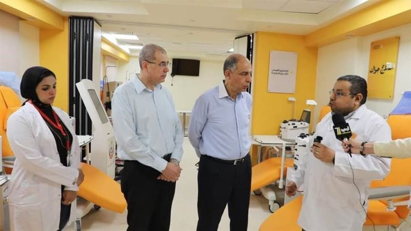 محافظ المنيا بمركز