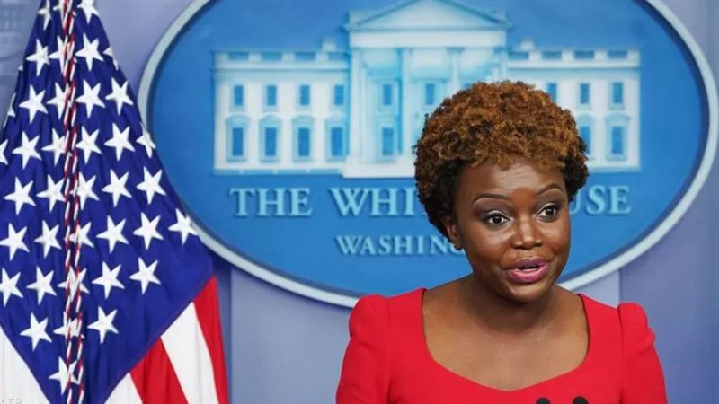 السكرتيرة الصحفية