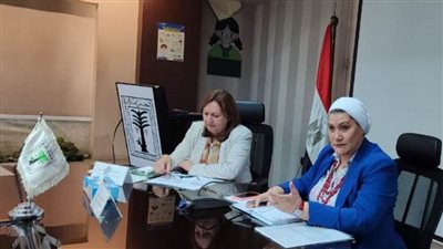 الطفولة والأمومة: أدلة تدريبية متكاملة للتوعية بحقوق الأم والطفل