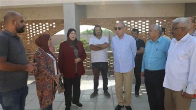 محافظ المنيا يتابع مشروعات حياة كريمة بمركز ديرمواس ويوجه بتطوير مدرسة عبد العليم بك سمهان الابتدائية