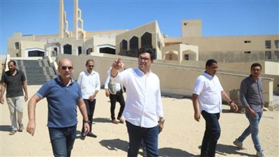 وزير الثقافة يتفقد 