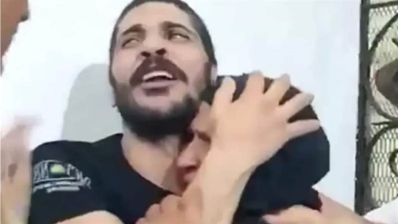 المتهم ووالدة المجني