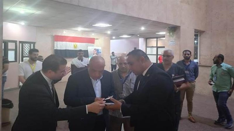 وزير الكهرباء في