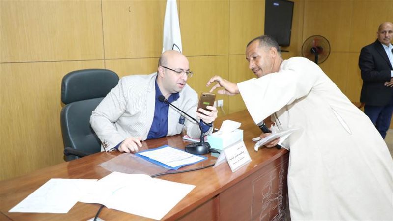 اللقاء المفتوح لمحافظ