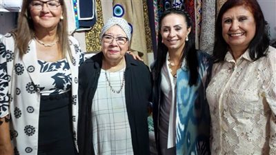 نائب القومي للمرأة وعضوات المجلس وأمينته العامة يتفقدون معرض الأسرة المصرية.. صور 