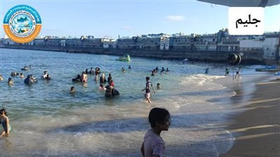 شاطئ بحري كامل العدد وجميع الشواطئ مفتوحة للجميع