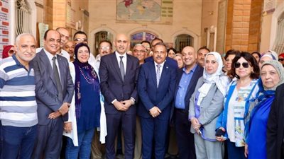 عبداللطيف يتفقد مدارس شرق الزقازيق