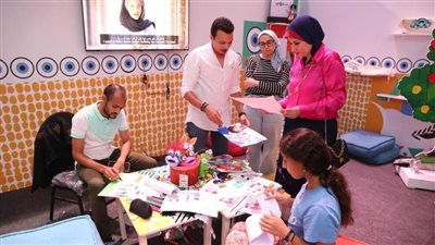 نائب وزير السياحة والآثار تزور معرض 