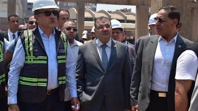 برلماني بالقليوبية يطالب وزير قطاع الأعمال بإعادة فتح المصانع المغلقة