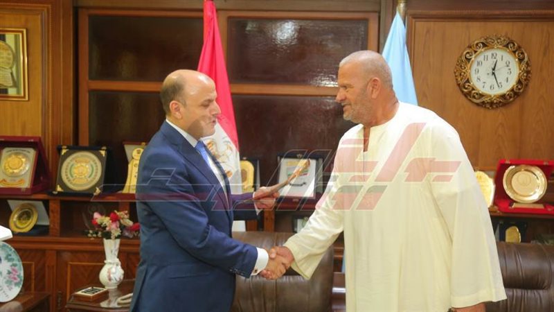 تسليم عقود التقنين