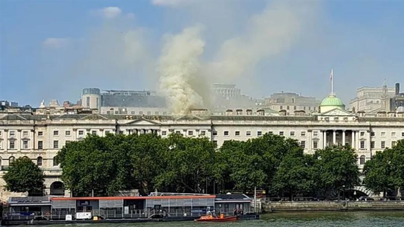 مبنى سومرست هاوس