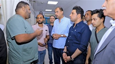 محافظ سوهاج يتفقد سير العمل بمركز القلب والجهاز الهضمي
