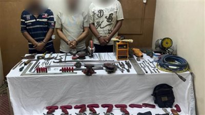 ضبط 3 أشخاص بالقليوبية لقيامهم بإدارة ورشة لتصنيع الأسلحة النارية والاتجار بها