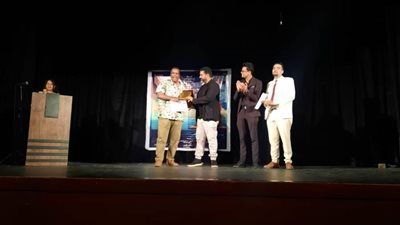 بالصور.. تكريم الراحل عثمان محمد علي خلال حفل افتتاح مهرجان مسرح الغرفة