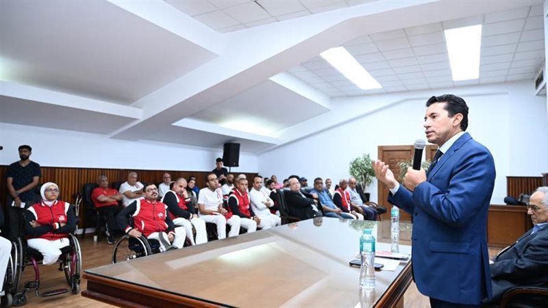 د. أشرف صبحى