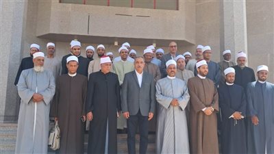 البناء الثقافي للأئمة والواعظات..وندوة تثقيفية بمجمع الإعلام بالغردقة (صور)