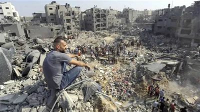 4 شهداء فلسطينيين إثر قصف إسرائيلي لمبنى بوسط غزة