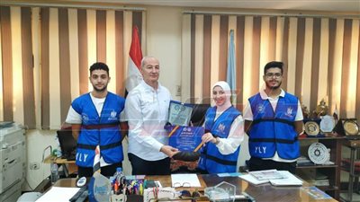 تسلم درع تكريم المديرية بمناسبة ختام الموسم الخامس لشباب يدير بكفر الشيخ