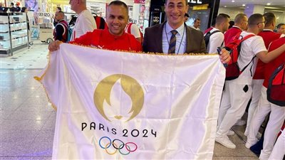 علي الزيني حامل علم مصر في حفل افتتاح البارالمبياد يغادر إلى باريس