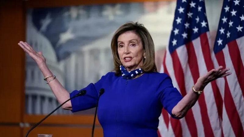 نانسي بيلوسي رئيسة